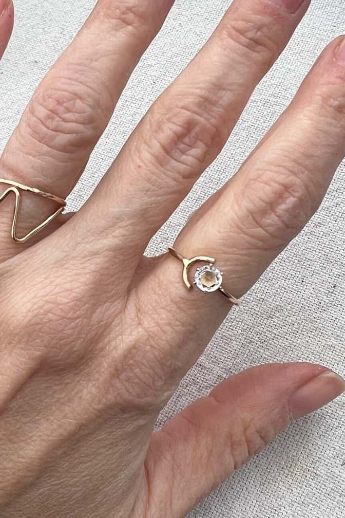 White Topaz Ring 5mm