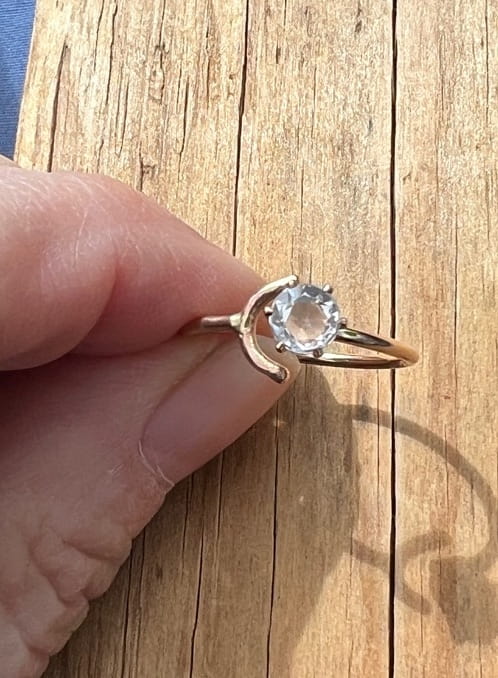 White Topaz Ring 5mm