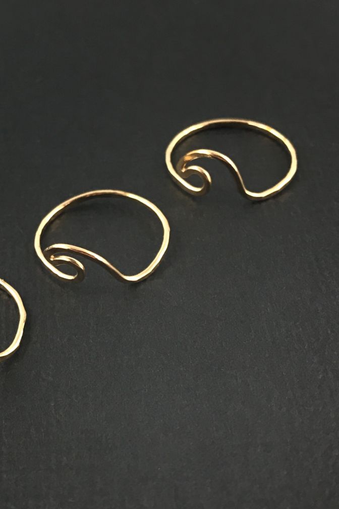 Solid gold wave ring - Two Blooms & Co