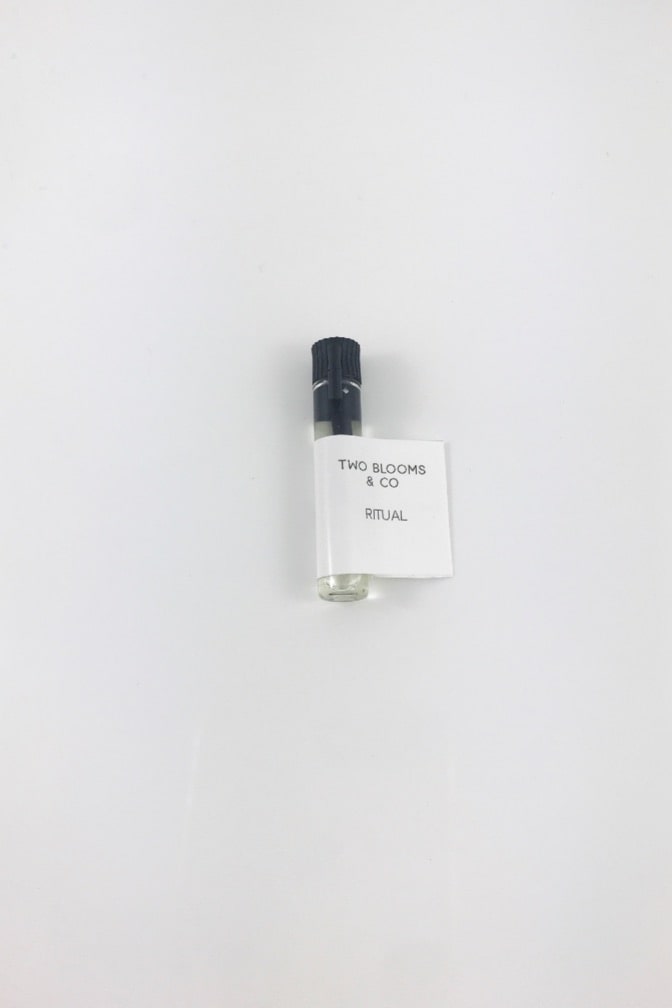 Sample Perfume freeshipping - Two Blooms & Co